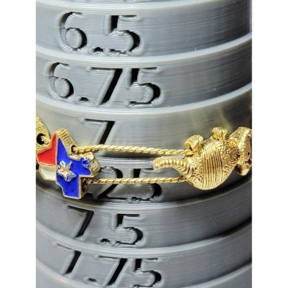 Vintage Texas Charm Bracelet Gold Cowboy Hat Armadillo Slide Bracelet Western - Picture 7 of 7